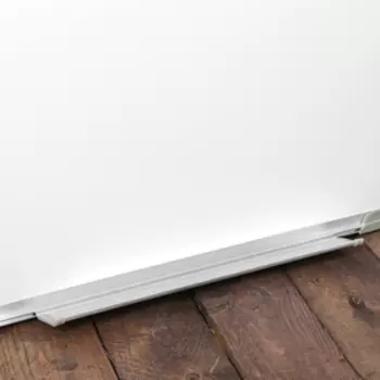 Доска магнитно-маркерная, двусторонняя, с полочкой, 90 × 60 см, Уценка