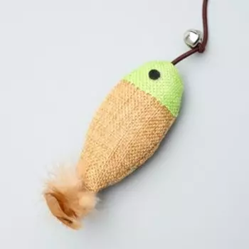 Дразнилка-удочка из эко-материалов «Рыбка с перьями»