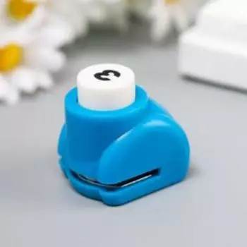 Дырокол фигурный "Цифра - 3" d=0,8 см 3х2,5х3 см МИКС