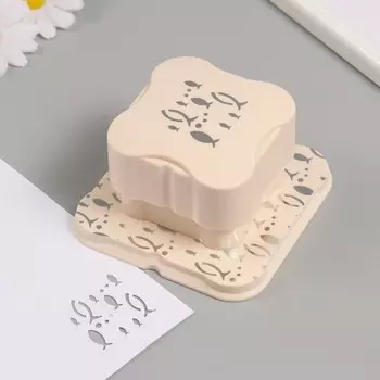 Дырокол фигурный рисунок 3.83.8 см «Рыбки», 6.16.14.1 см