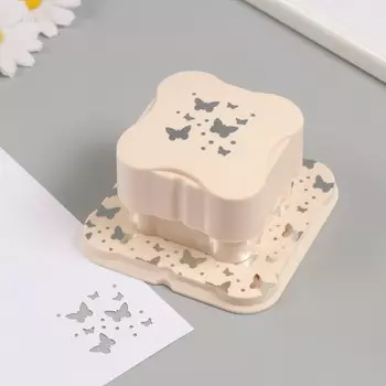 Дырокол фигурный рисунок 3.83.8 см «Бабочки», 6.16.14.1 см