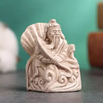 Фигура "Бог моря" слоновая кость, 5х3х3см