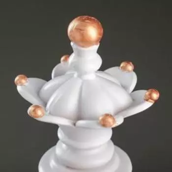 Фигура "Королева" белая, 12х12х37см