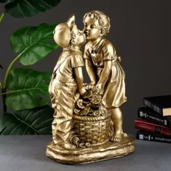 Фигура "Мальчик целует девочку" 31х15х50 см, бронза с позолотой