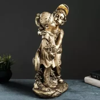 Фигура "Мальчик целует девочку" 52х26х17 см, бронза с позолотой