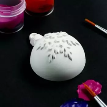 Фигура под роспись с подвесом "Шар на елку со снежинкой" 5х5см