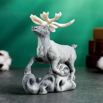 Фигура "Северный олень на снегу" 15см