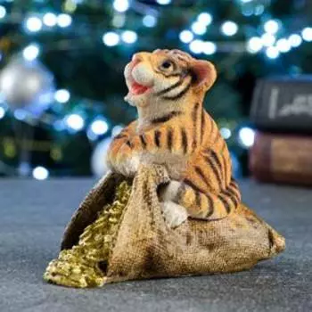 Фигура "Тигренок с мешком монет" рыжий, 5,5х10х10см