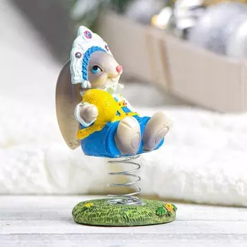 Фигура "Зайчиха в костюме с яйцом" серая, 6х7х11см