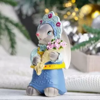 Фигура "Зайчиха в костюме" серая, 6х6х13