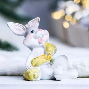Фигура "Заяц с кукурузой" серый, 5см