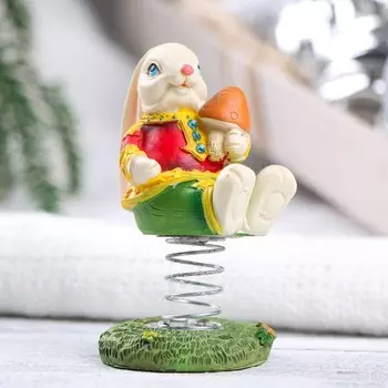 Фигура "Заяц в костюме с грибом" белый, 6х7х10,5см