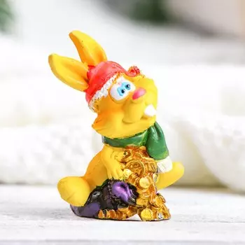 Фигура "Заяц в шапке" 7см МИКС