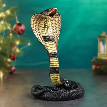 Фигура "Змея Кобра с открытой пастью" цветная, 20х18х35см