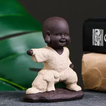 Фигурка "Будда каратист", 7х9 см, МИКС