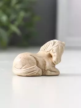 Фигурка-нэцкэ «Лошадь на отдыхе», 34.53 см, слоновая кость