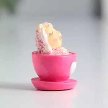 Фигурка полистоун «Лама в кружке», 4 см