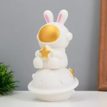 Фигурка светящаяся RISALUX «Заяц со звездой на Сатурне», LED-ночник, 2 Вт, LR44 5813 см