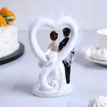 Фигурка на торт «Жених и невеста с сердцем», 15 см, МИКС