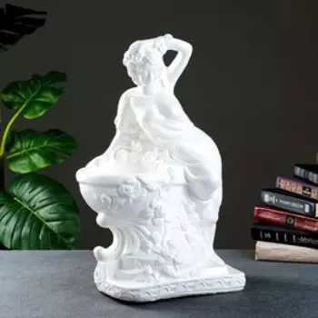 Фигурное кашпо "Девушка с розами" 55х35см