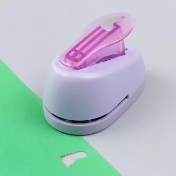 Фигурный дырокол "Рукоделие" № 063 CD-99S "Стюпня" 7х4,1х4,5 см