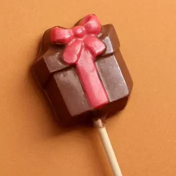 Фигурный шоколад на палочке «Подарок», 14 г