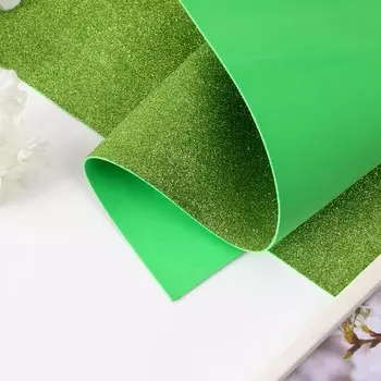 Фоамиран глиттерный 2 мм, 50х50 см, бледно-зеленый