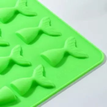 Форма для шоколада Доляна «Хвост», силикон, 2522.50.4 см, 18 ячеек (5.34 см), МИКС