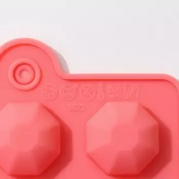 Форма для льда Доляна «Кристаллы», силикон, 2211 см, 18 ячеек (3.22.5 см), МИКС