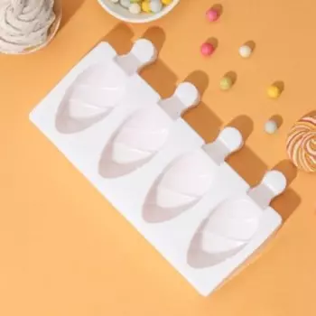 Форма для мороженого «Клубника со сливками», силикон, 19.511.5 см, 4 ячейки (6.73.7 см), белая