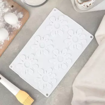 Форма силиконовая для муссовых десертов и выпечки Доляна «Клякса», 2818,50,3 см, 6 ячеек, 7,78,4 см, цвет белый