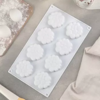 Форма для муссовых десертов и выпечки Доляна «Молекула», 30×17×1,7 см, 8 ячеек, 6×1,5 см, силикон, цвет белый