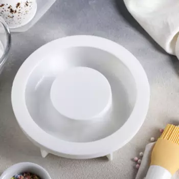 Форма силиконовая для муссовых десертов и выпечки Доляна «Пончик», 17,34,3 см, цвет белый