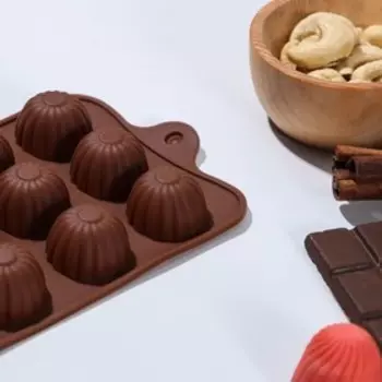 Форма для конфет и шоколада Доляна «Ассорти», силикон, 21.510.41.5 см, 15 ячеек, коричневая