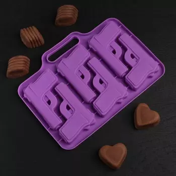 Форма для шоколада Доляна «Пистолет», силикон, 18.713.4 см, 6 ячеек (7.55.1 см), фиолетовая