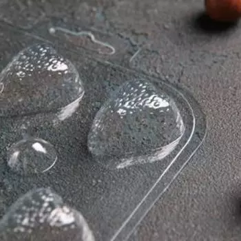 Форма для шоколада и конфет «Шоко-клубника», цвет прозрачный