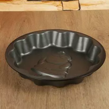 Форма для выпечки Доляна «Дед мороз. Волнистый круг», 25×4 см, антипригарное покрытие