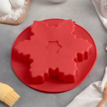 Форма для выпечки новогодняя Доляна «Снежинка», силикон, 233.5 см, красная