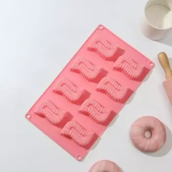 Форма для выпечки Доляна «Пирожное», силикон, 28162 см, 8 ячеек (56.6 см), глубина 1.7 см, розовая