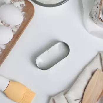 Форма для выпечки Доляна «Овал», 3.582 см, перфорированная, серебристая