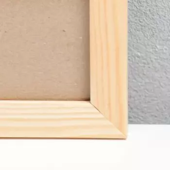 Фоторамка 50х70 см белое дерево пр. № 2 (пластиковый экран)