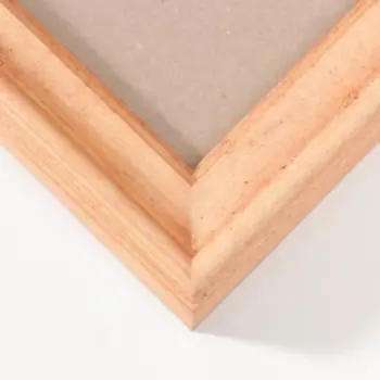 Фоторамка дерево 30х40 см, пр. №6, орех ( пластиковый экран)