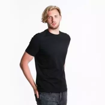 Футболка мужская, размер 62, цвет чёрный