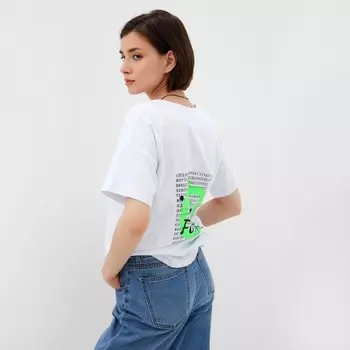 Футболка женская MINAKU Future, цвет белый, размер 52