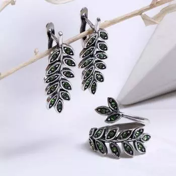 Гарнитур посеребрение 2 предмета: серьги, кольцо "Листья", цвет зелёный, 17 размер