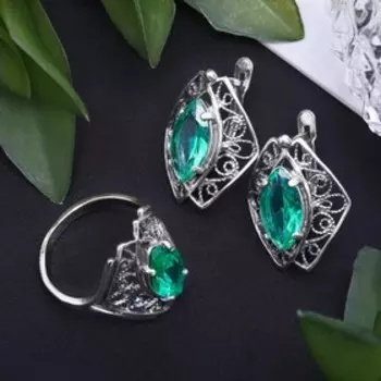 Гарнитур посеребрение 2 предмета: серьги, кольцо, ромб "Изумруд" беата, р-р 19