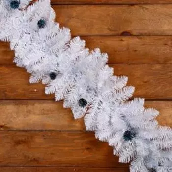 Гирлянда хвойная "Интерьерная" белая с синими шишками d-32 см, 270 см