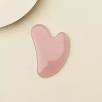 Гуаша скребок «Яркой», окрашенная древесная смола, 7 х 4,5 см.