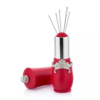 Игольница в футляре с иголками, красная