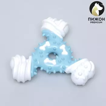 Игрушка двухслойная (твердый и мягкий пластик) "Кость-треугольник", 12 см, голубая